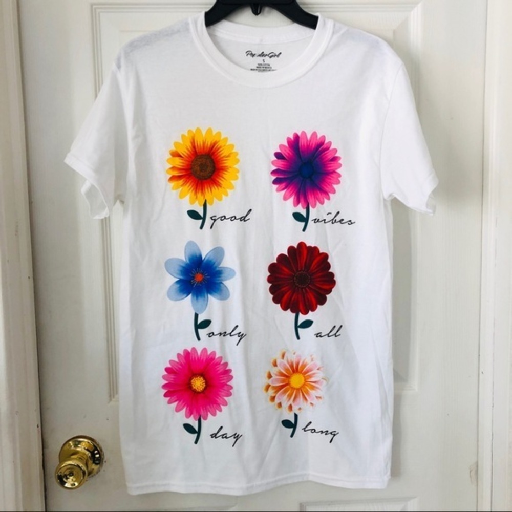 NWOT White oversized colorful sunflower good vibes only all long day top small